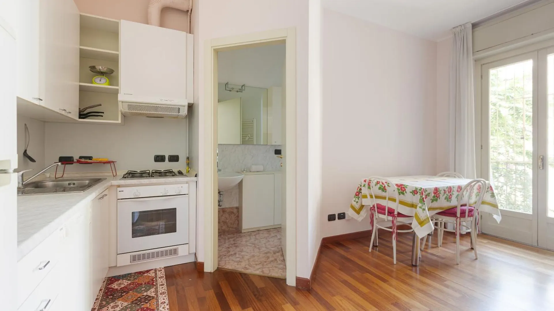 Porta Romana Cozy Apt With Balcony Milano