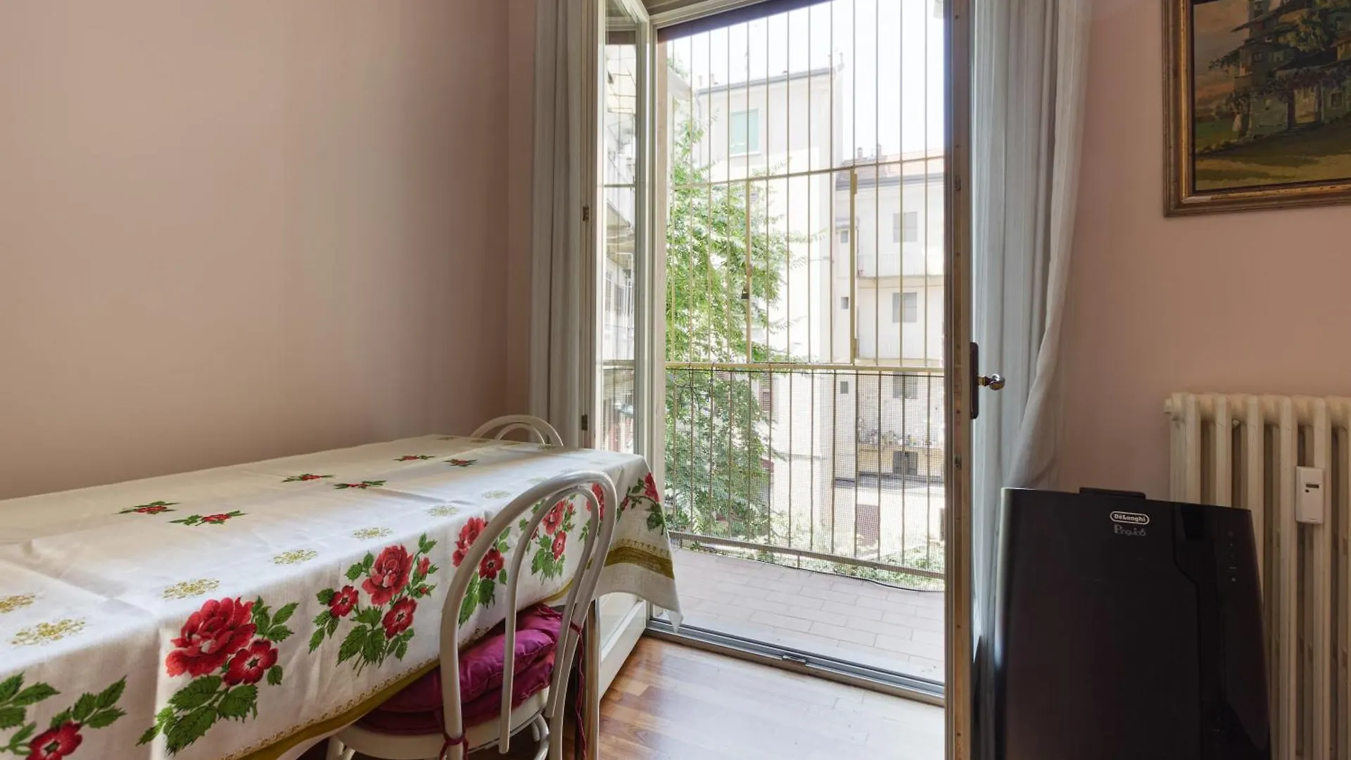Lägenhet Porta Romana Cozy Apt With Balcony Milano